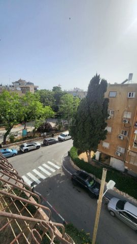 מודעת נכס, רוטשילד 61, עמידר, בת ים