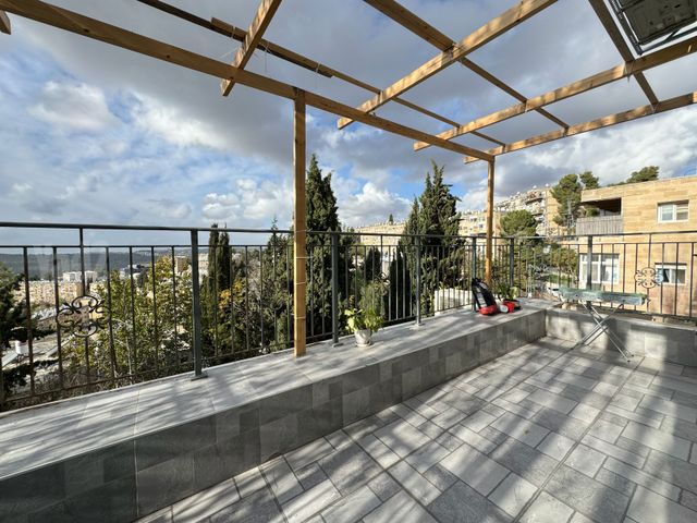 דופלקס להשכרה בירושלים (תיווך) — 5