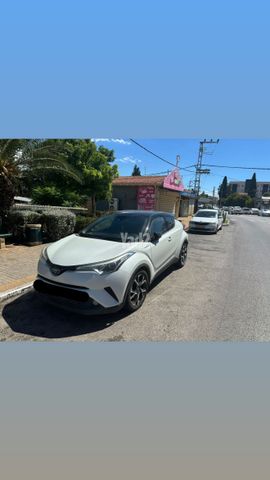 מודעת רכב טויוטה C-HR