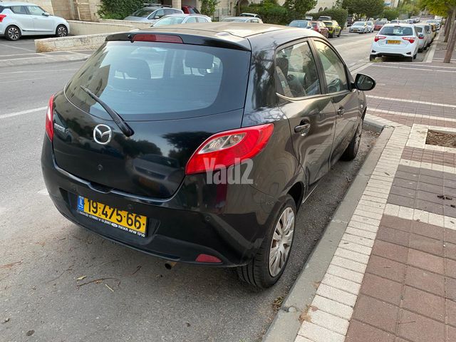 מודעת רכב מאזדה 2