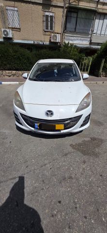מודעת רכב מאזדה 3