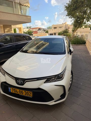 מודעת רכב טויוטה קורולה