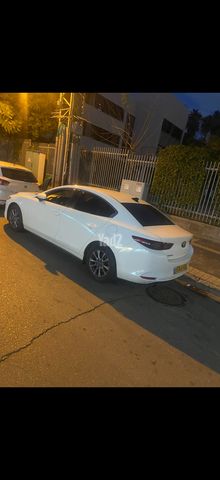 מודעת רכב מאזדה 3