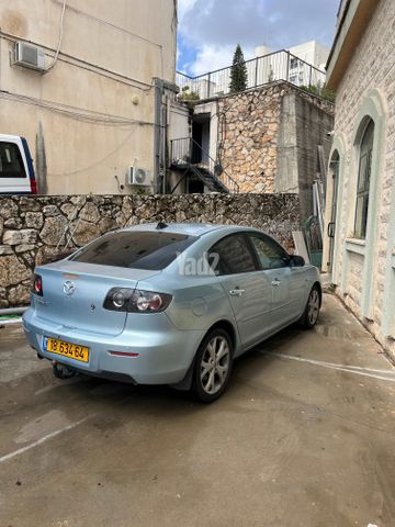 מודעת רכב מאזדה 3