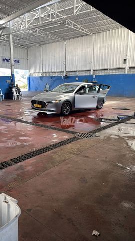 מודעת רכב מאזדה 3