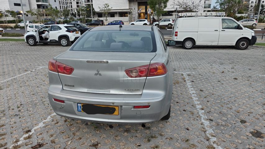 מודעת רכב מיצובישי לנסר