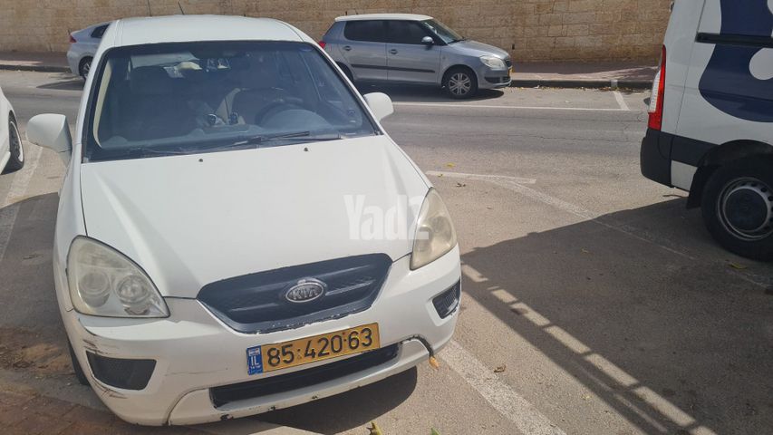 מודעת רכב קיה קארנס