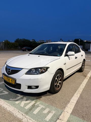 מודעת רכב מאזדה 3