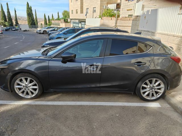 מודעת רכב מאזדה 3