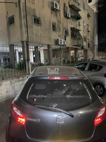 מודעת רכב מאזדה 2