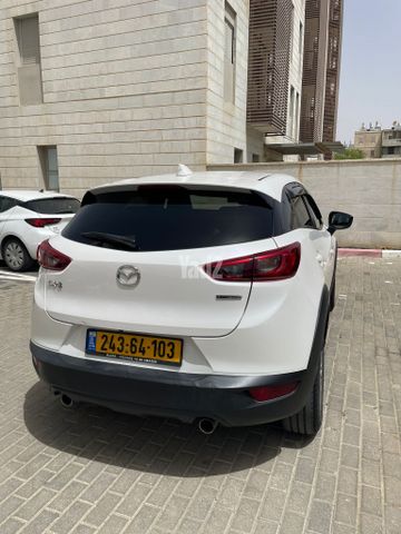 מודעת רכב מאזדה CX-3