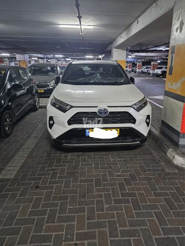מודעת רכב טויוטה RAV4