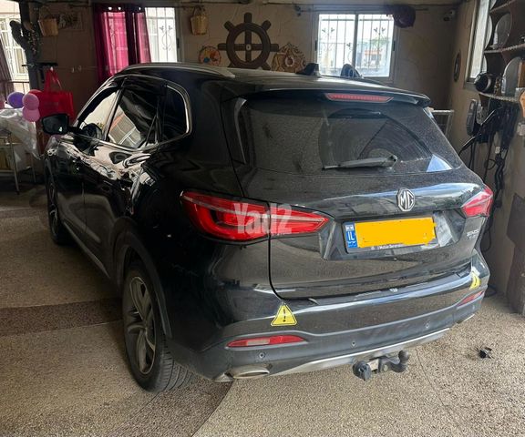 מודעת רכב אם ג'י EHS PHEV