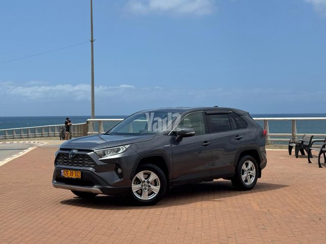 מודעת רכב טויוטה RAV4