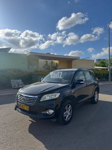 מודעת רכב טויוטה RAV4