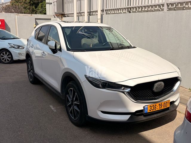 מודעת רכב מאזדה CX-5