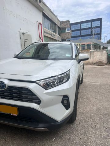 מודעת רכב טויוטה RAV4
