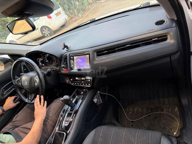 מודעת רכב הונדה HR-V