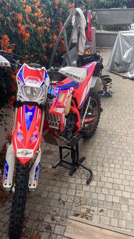 מודעת רכב בטא RR350