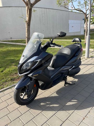 מודעת רכב קימקו דאון-טאון 250