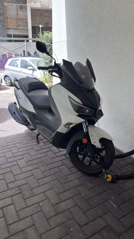 מודעת רכב סאן יאנג ג'וי-מקס Z-250