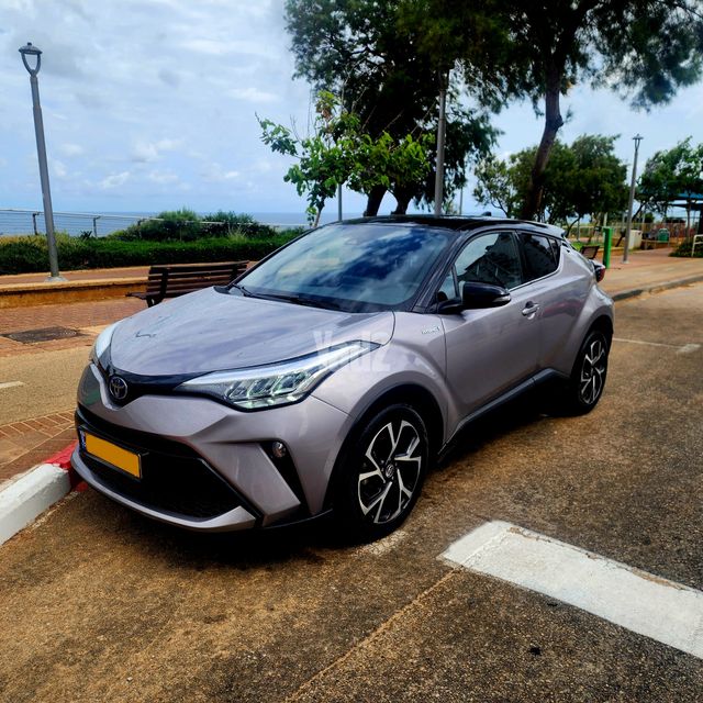 מודעת רכב טויוטה C-HR