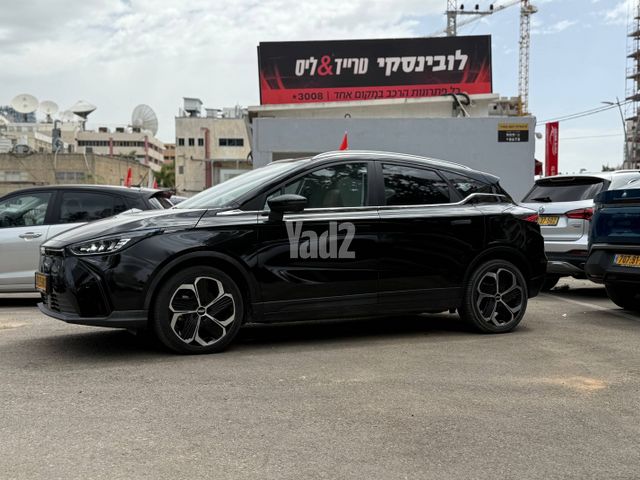 מודעת רכב ג׳ילי Geometry C