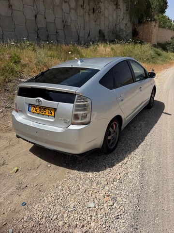 מודעת רכב טויוטה פריוס