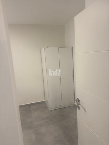 רחבת הרב עוזיאל 3