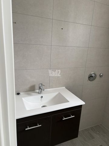 אלישע 11