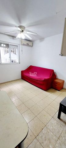 האילנות 102