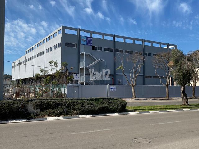 יגיע כפיים 7
