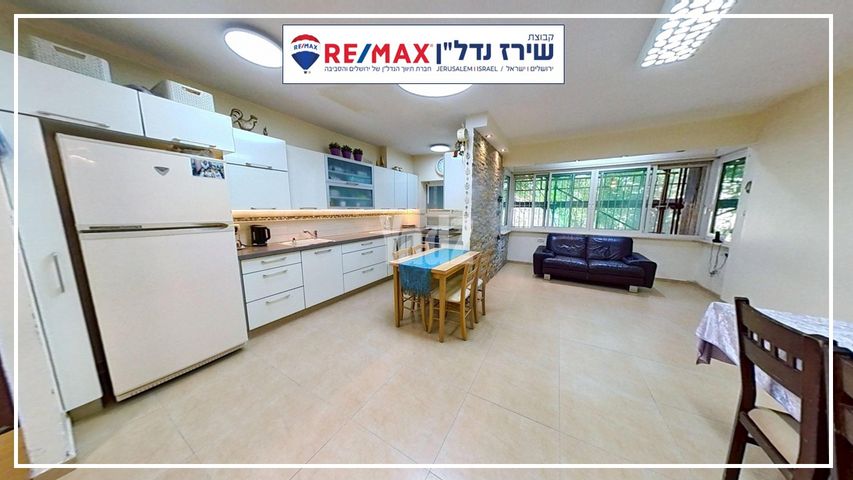 בן ציון 21