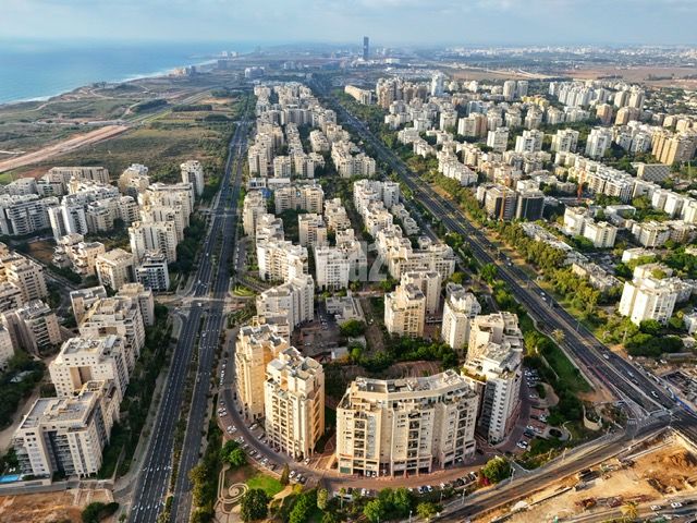 הגוש הגדול, רמת אביב החדשה, נופי ים