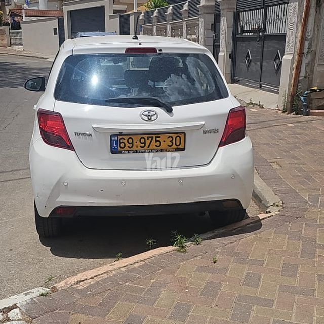 מודעת רכב טויוטה יאריס