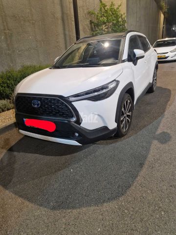 מודעת רכב טויוטה קורולה קרוס