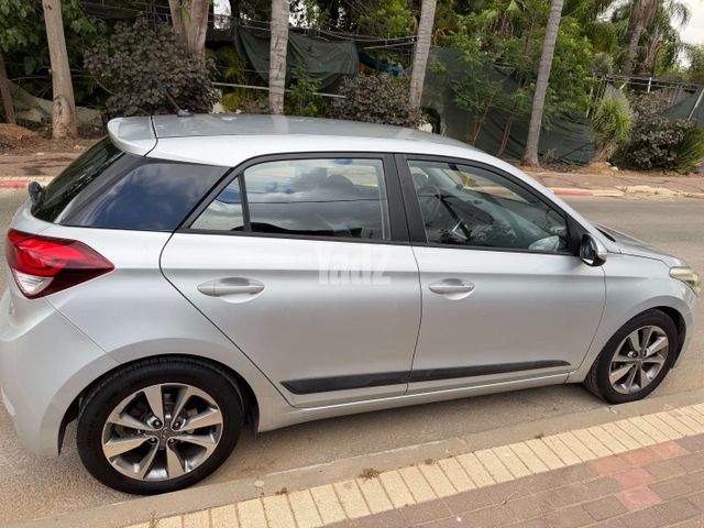 מודעת רכב יונדאי i20