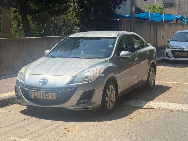 מודעת רכב מאזדה 3