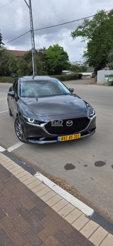 מודעת רכב מאזדה 3