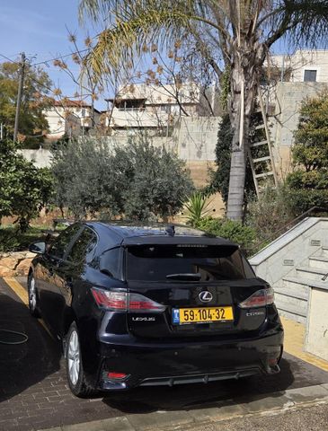 מודעת רכב לקסוס CT