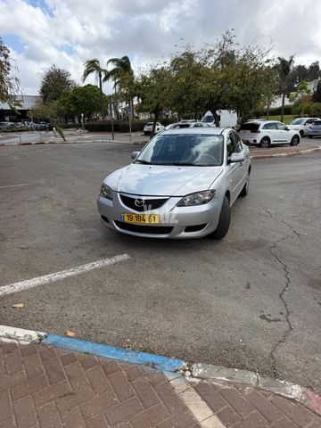 מודעת רכב מאזדה 3