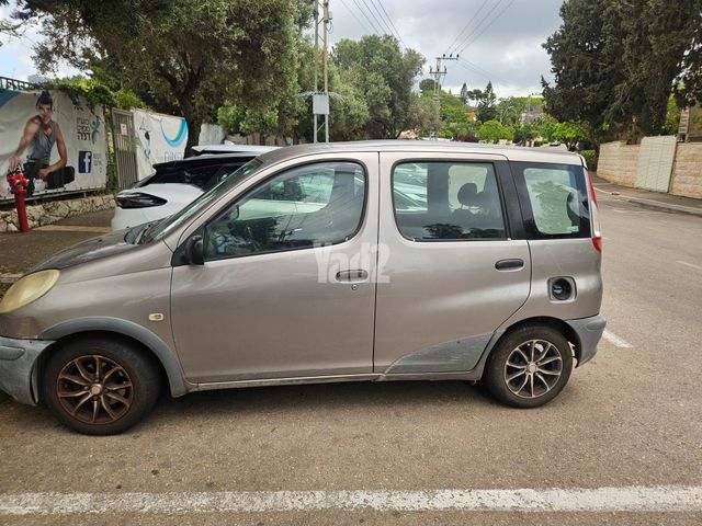 מודעת רכב טויוטה יאריס