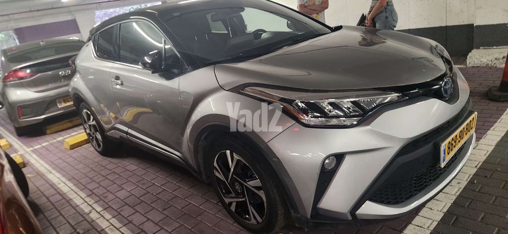 מודעת רכב טויוטה C-HR