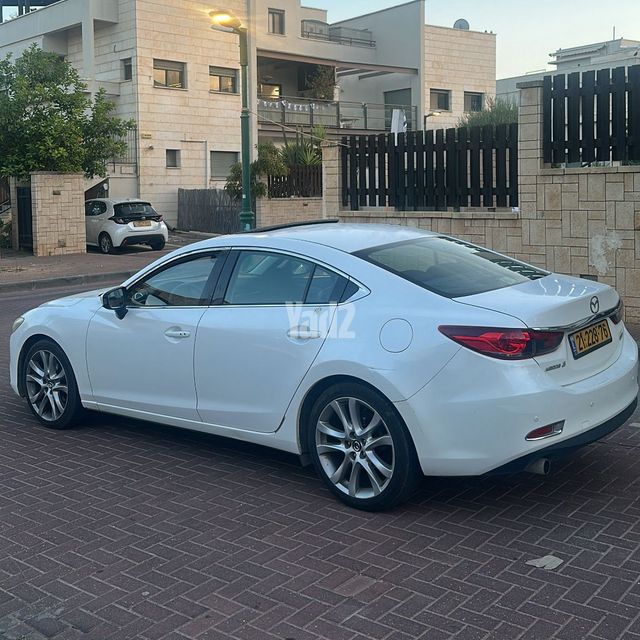 מודעת רכב מאזדה 6
