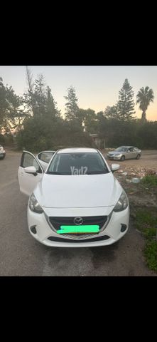 מודעת רכב מאזדה 2