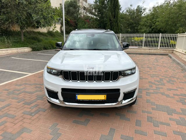 מודעת רכב ג'יפ גרנד צ'ירוקי