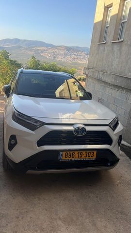 מודעת רכב טויוטה RAV4