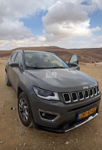 מודעת רכב ג'יפ קומפאס