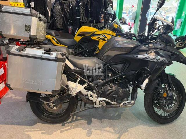 מודעת רכב בנלי TRK502X