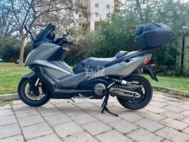מודעת רכב קימקו AK 550